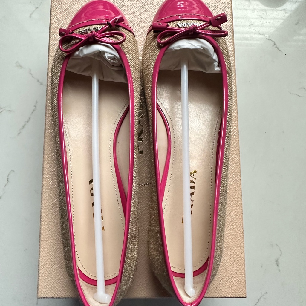 Prada Flat